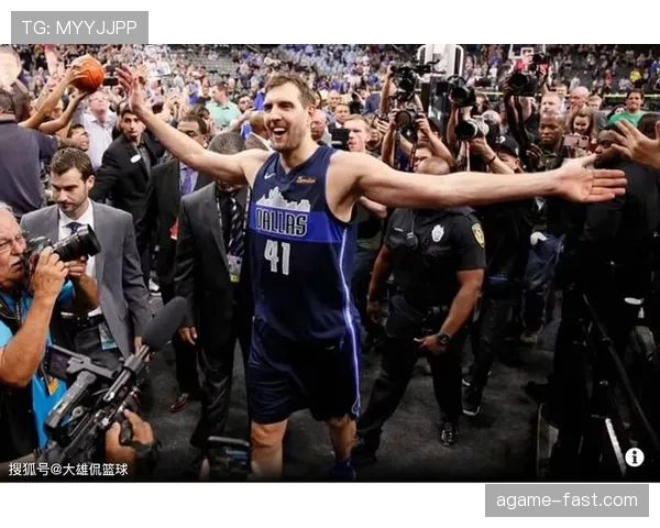 诺维茨基三分命中率提升明显 拉开球队进攻空间贡献核心效率